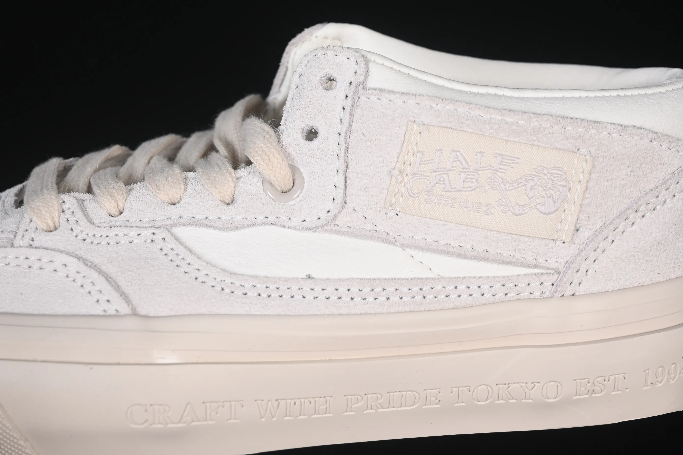 All categories Vans Vans series Vans Mid Vans China Vans Half Cab 33 Vans official retro casual simple versatile skateboard shoes VN000EFY7VJ